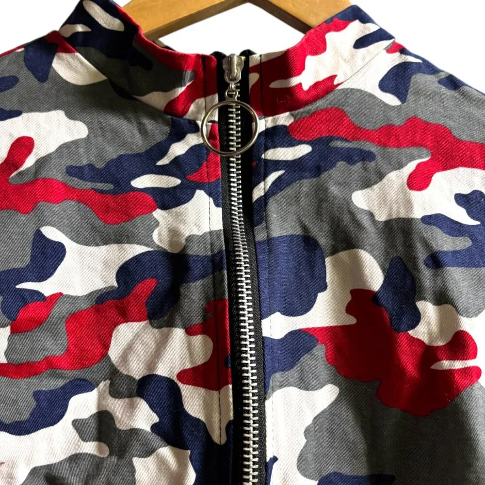 Camo Ruffle shoulders zip up‎ jacket girl's XL